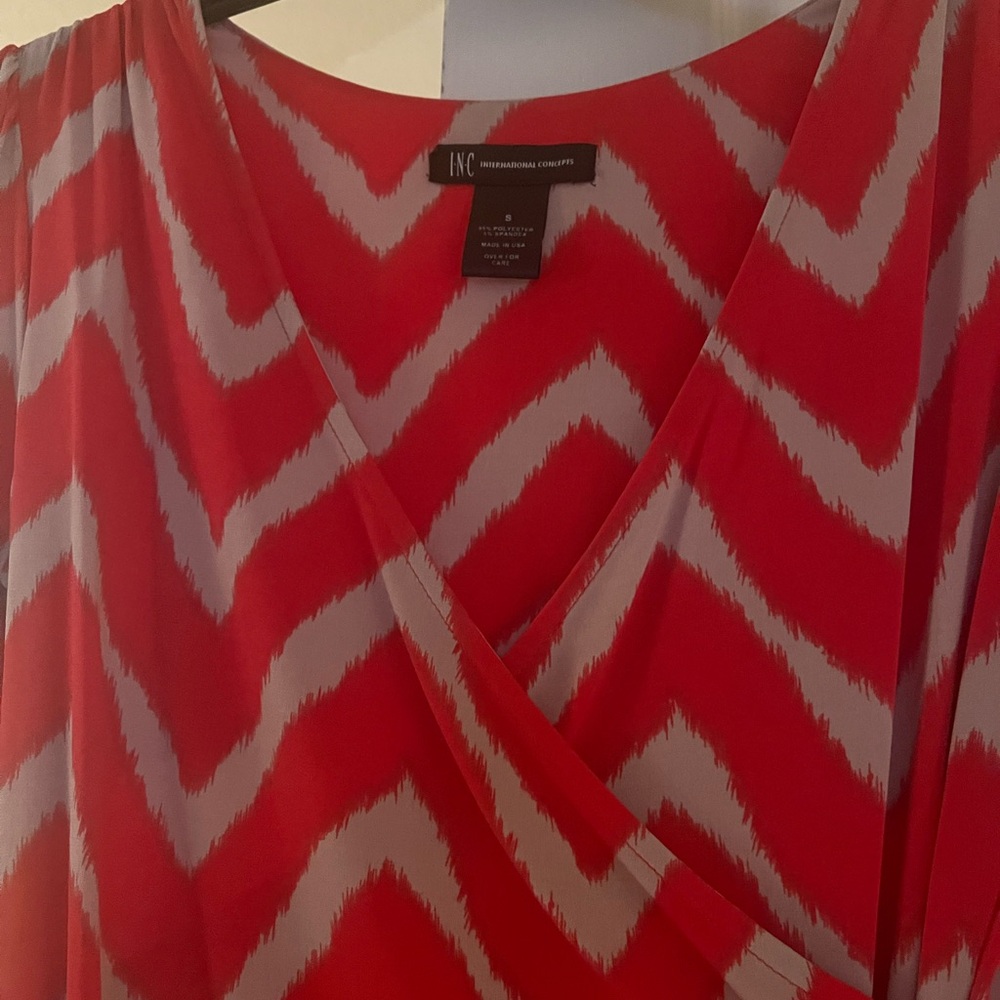 INC  stretch coral/orangey zig zag print dress